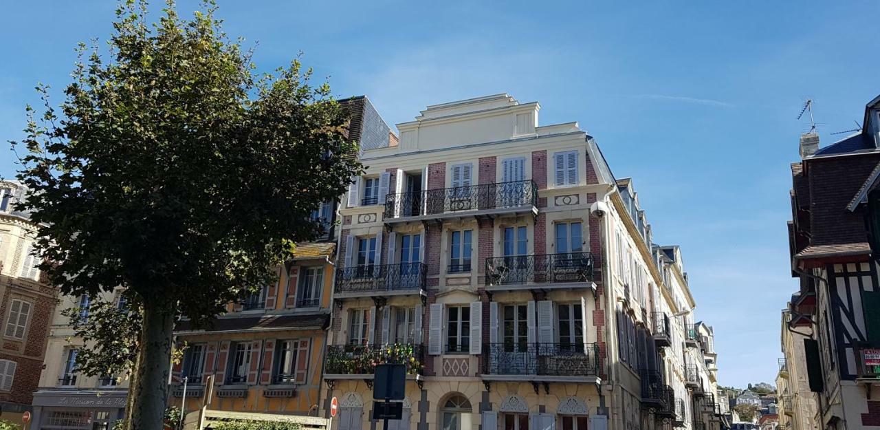 Duplex 50 M2 Au Pied Des Planches Trouville-sur-Mer Exterior foto